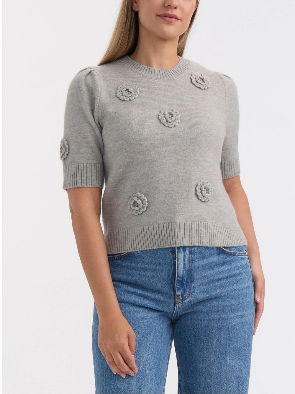 Ellen Tracy Light Gray Short-Sleeve Crewneck Sweater with Floral Appliqués L